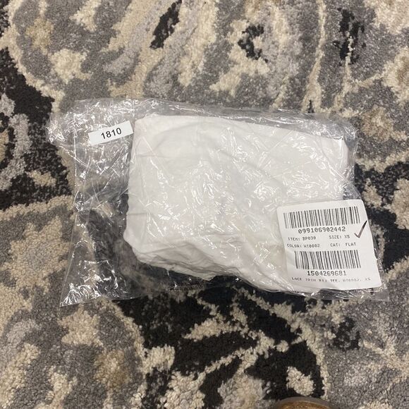 J. Crew Lace-trim puff-sleeve T-shirt - Picture 4 of 4